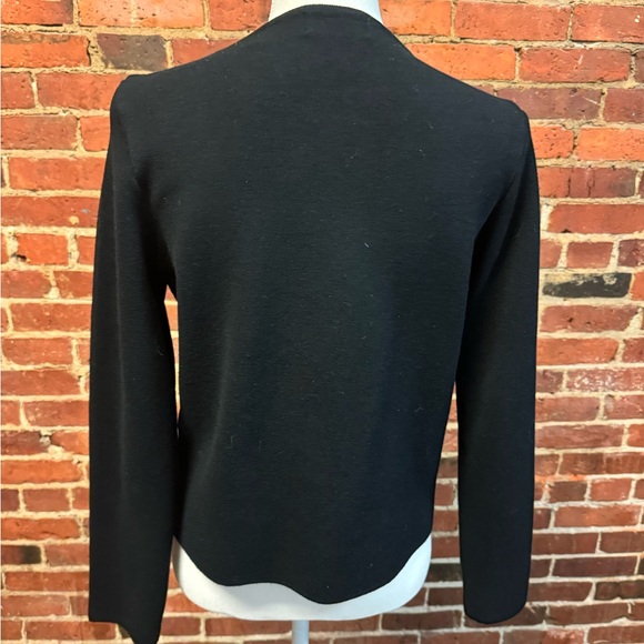 Black sweater/jacket. - Picture 7 of 7